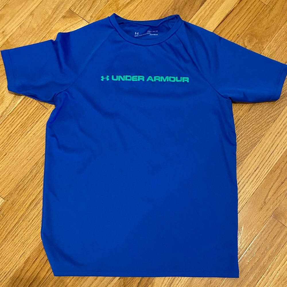 Boy’s Under Armour Size Medium Short Sleeve Tee